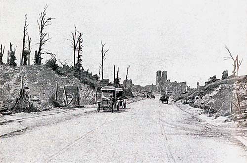 Ypres: The Menin Gate in 1919